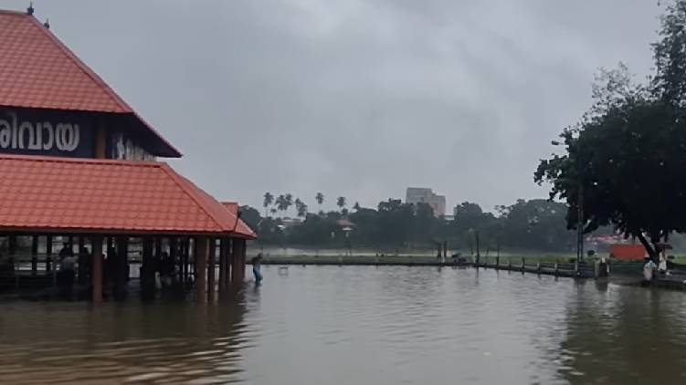 aluva shivarathri manappuram