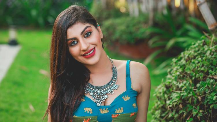 Yashika Anand