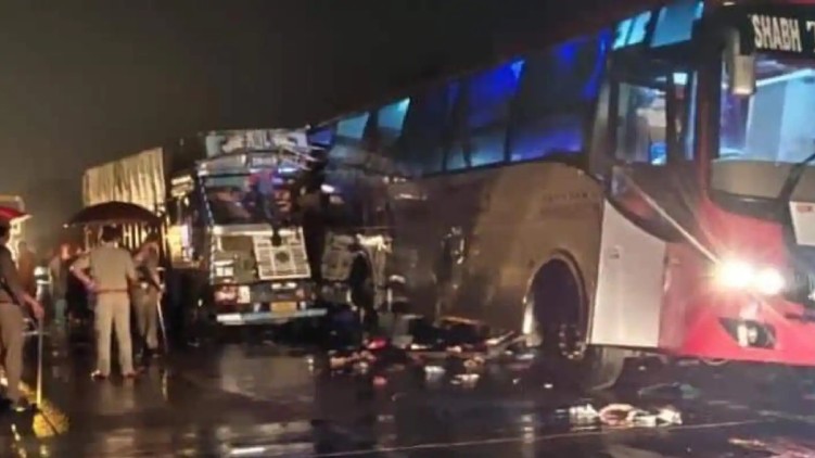 bus accident up