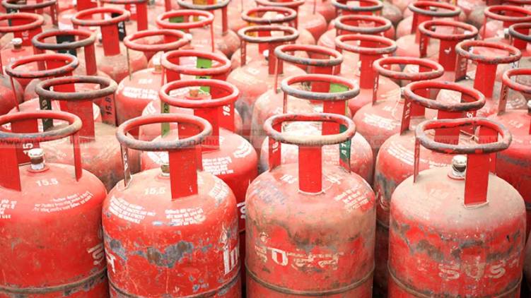 kochi gas cylinder price increased