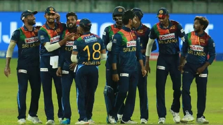 Sri Lanka cricketers retire