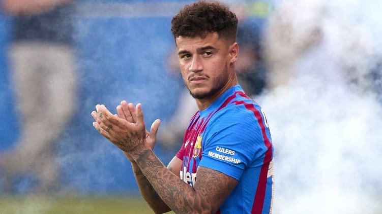 Coutinho Offered Shirt Barcelona