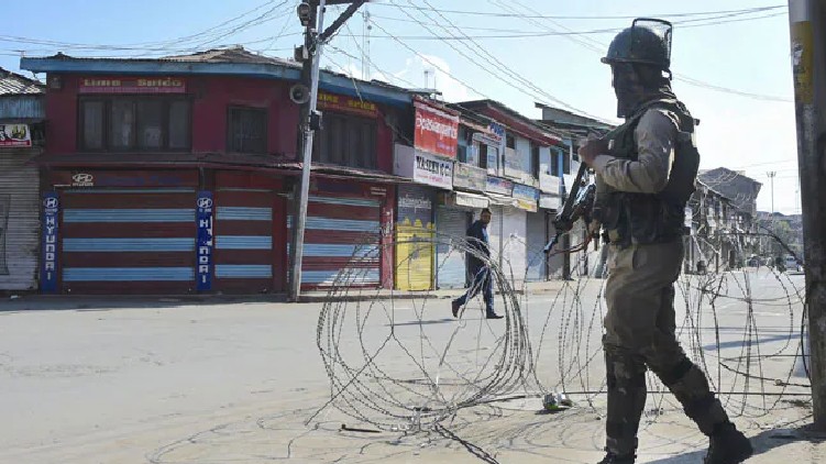Soldier Killed Encounter Terrorists