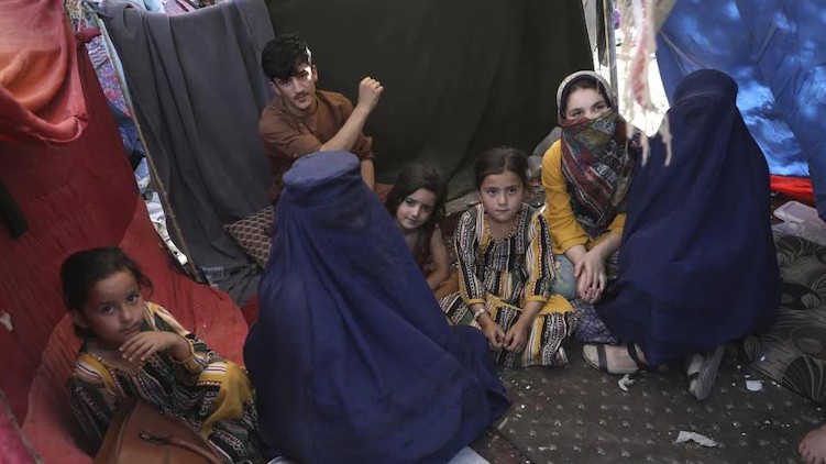 Afghanistan Women home Taliban