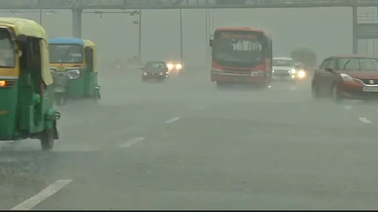 Heavy Rain Delhi Waterlogging
