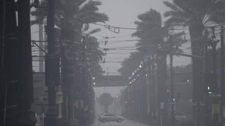 ida hurricane strikes