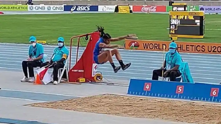 India's Shaili won silver
