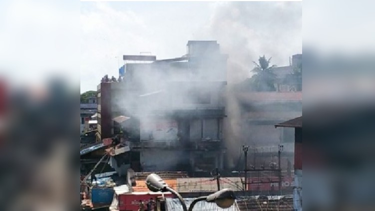 fire in mittayitheruv