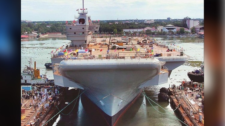 cochin shipyard bomb threat