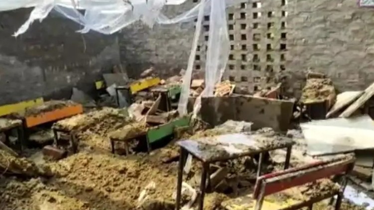 students injured roof collapses