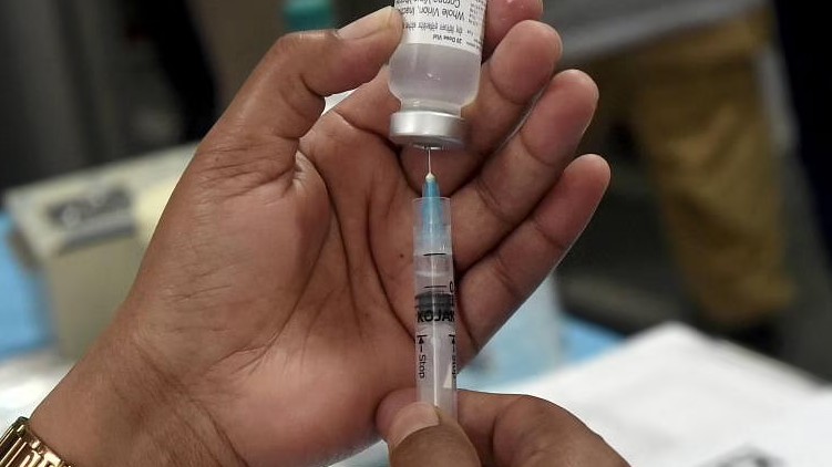 pinarayi vijayan covid vaccine