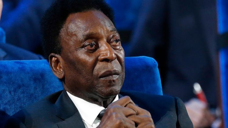 Legend Pele's surgery successful