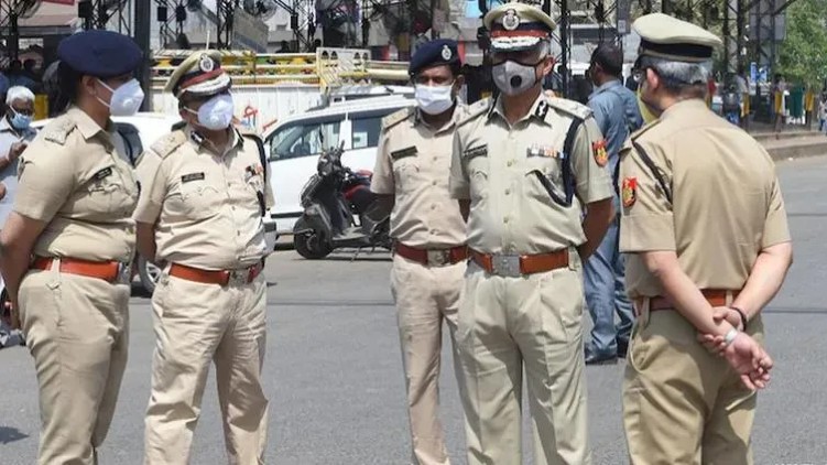 Delhi Police foil terror plan