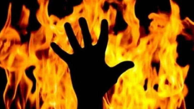 Mother killed children & attempted suicide