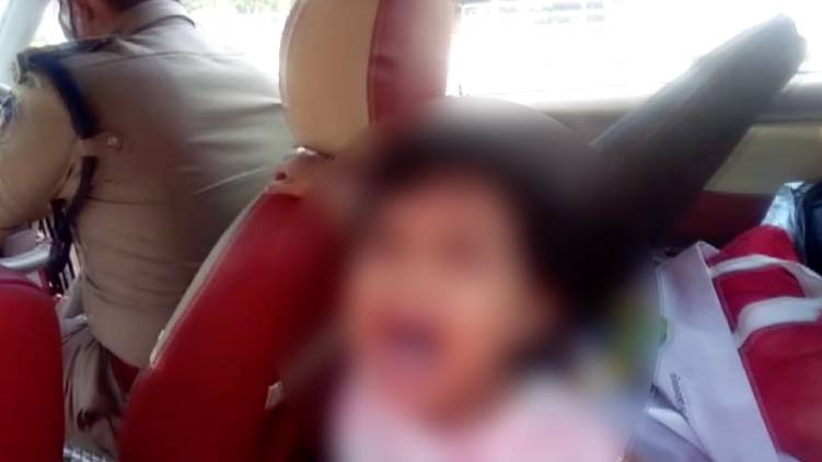 police locks 3 year old