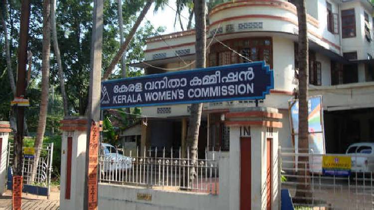 women commission health worker attack (1)