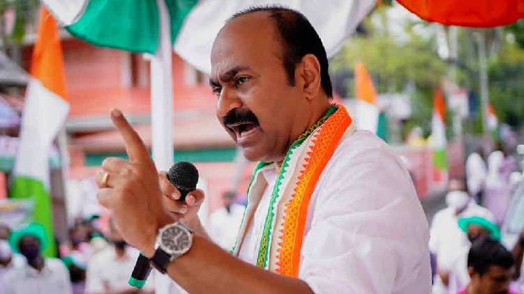 vd satheeshan criticise up incident