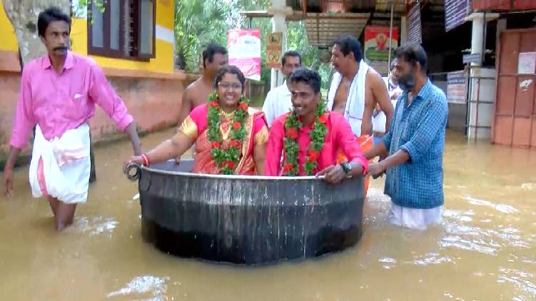 alappuzha wedding during flood 2021
