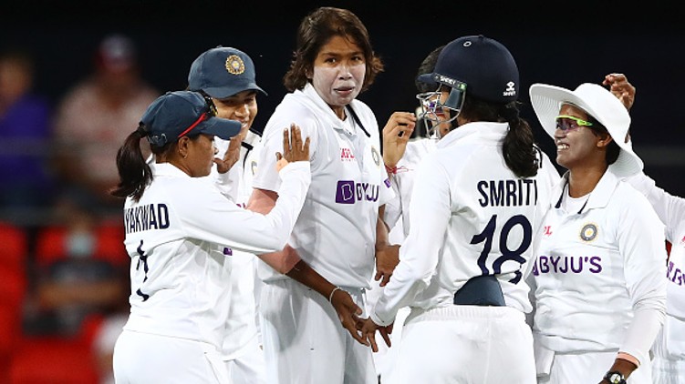 australia women wickets india