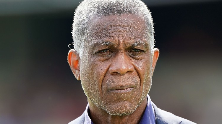 michael holding criticizes england