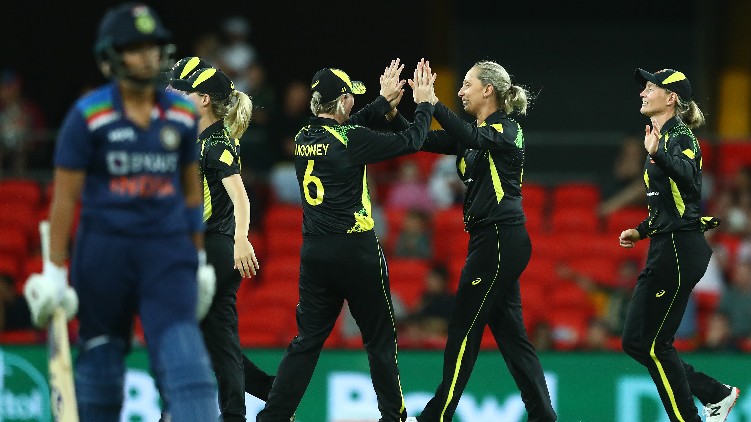 austraia women won india