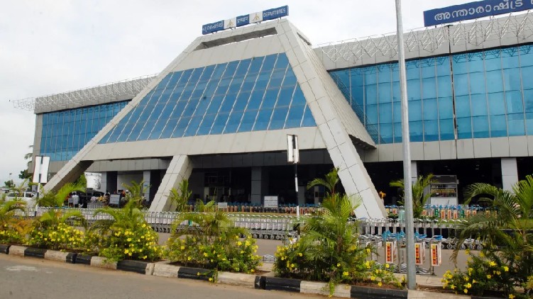 gold smuggling karipur airport