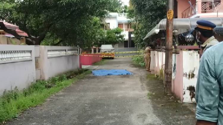 man stabbed to death paravattani