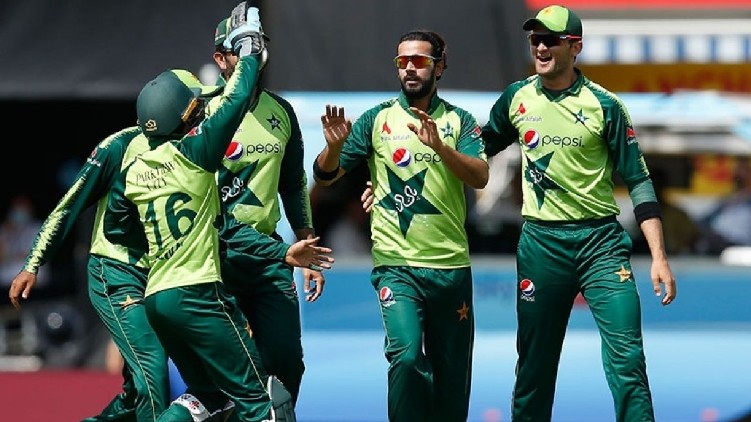 Pakistan bonus defeating India