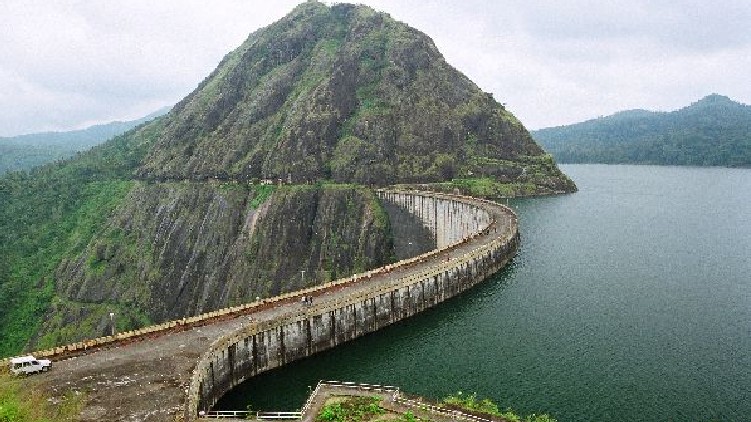 red alert in idukki dam