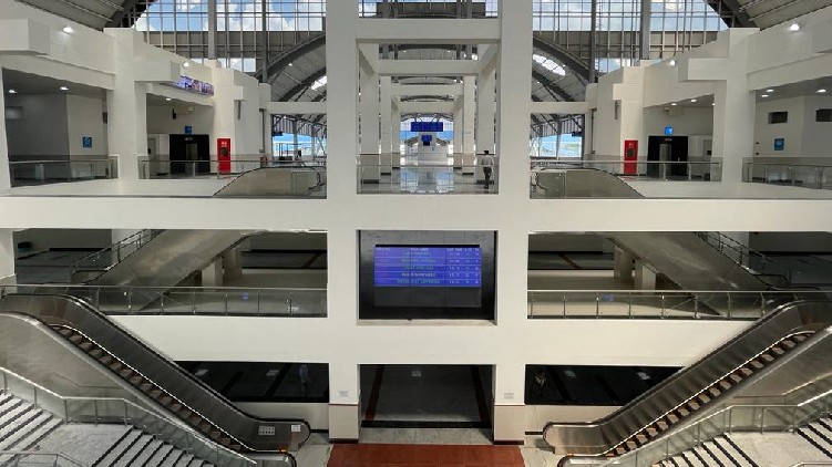 india first world class railway station