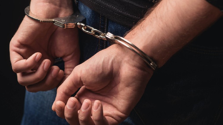 mobile theft arrested thiruvananthapuram