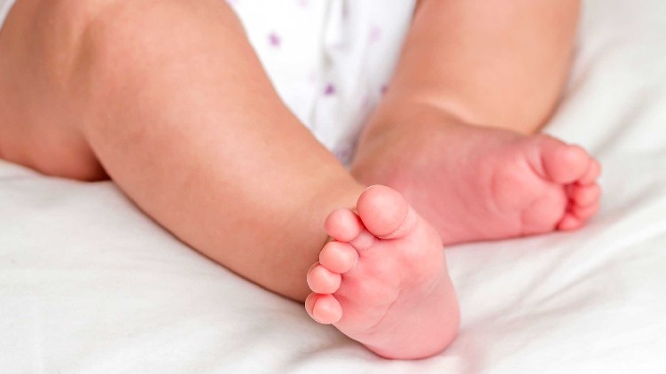new born baby and mother died