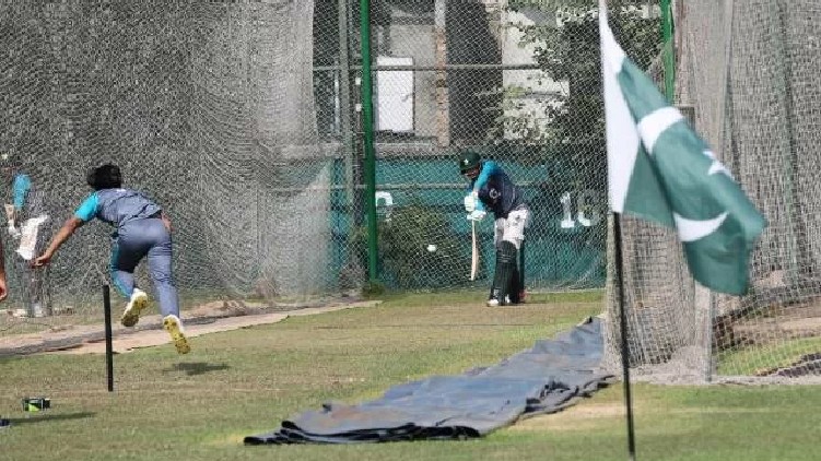 Pakistan flag Bangladesh Minister