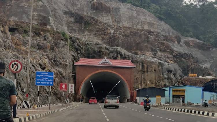 kuthiran tunnel traffic control