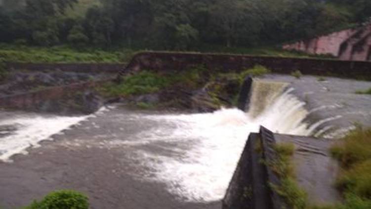 mullaperiyar dam shutter opened