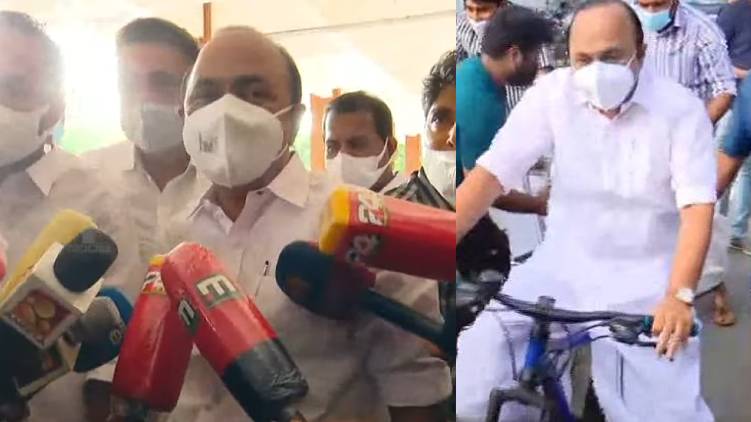 opposition cycle rally protest