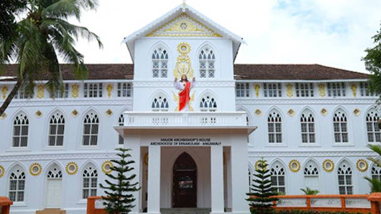 ernakulam angamaly qurbana