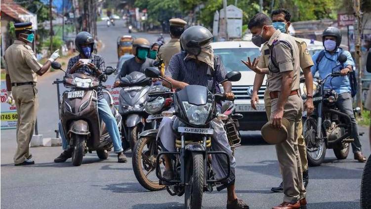 kerala police strict patroling
