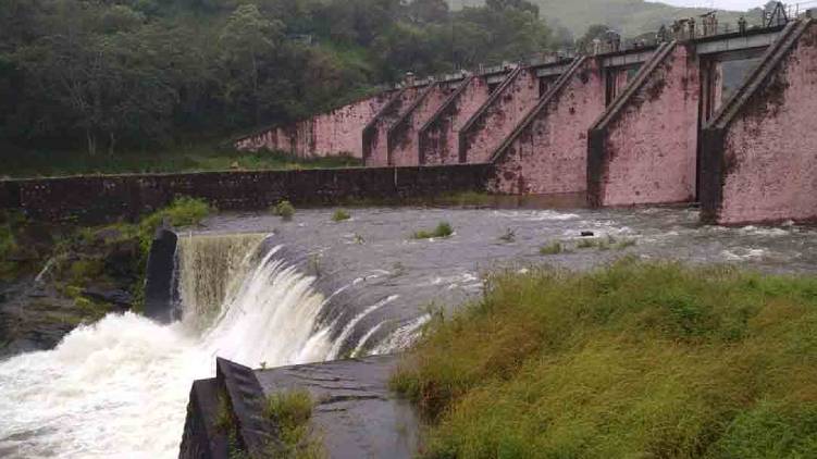 mullaperiyar dam water level drops