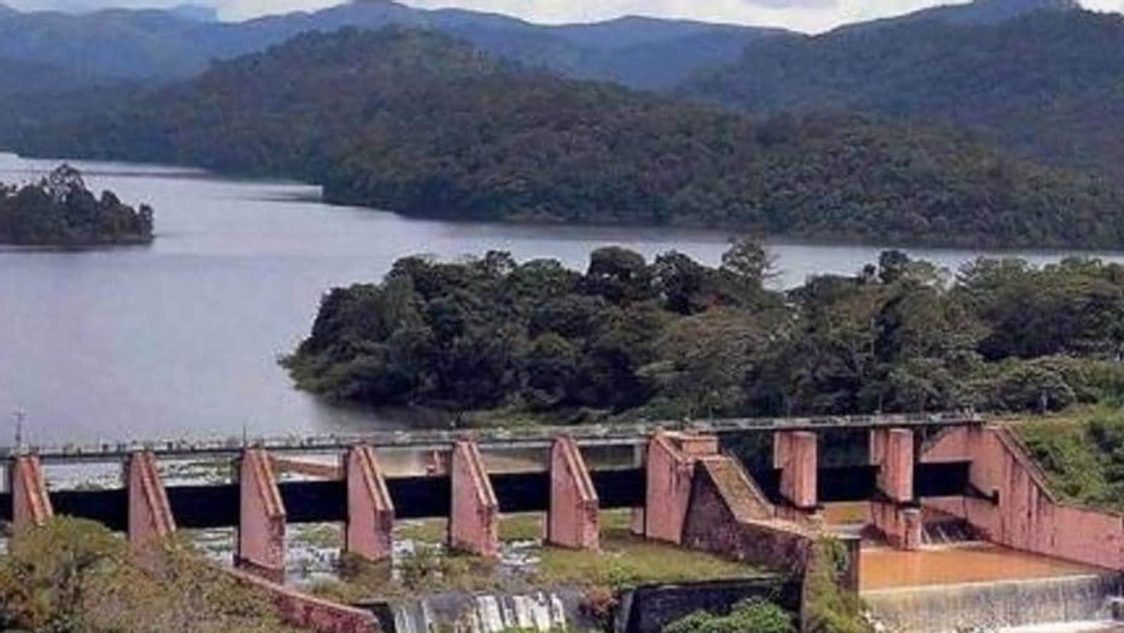 mullaperiyar dam shutter opens again