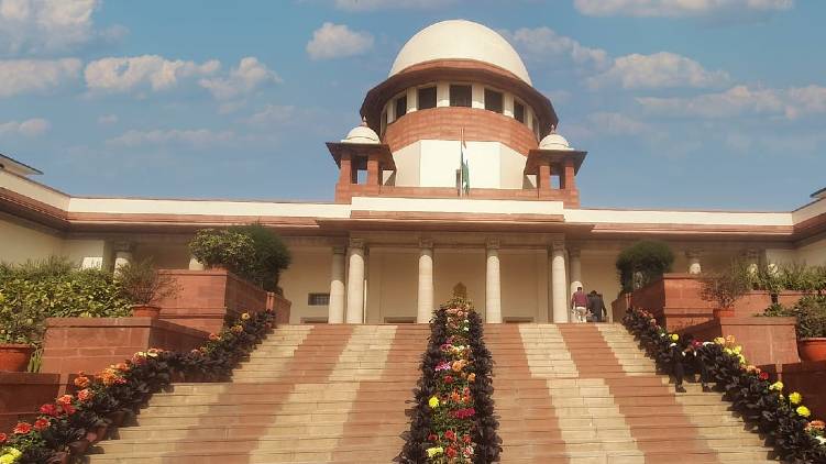 kerala govt asks extension actress attack trial