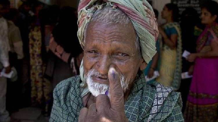 uttar pradesh voters 100 age