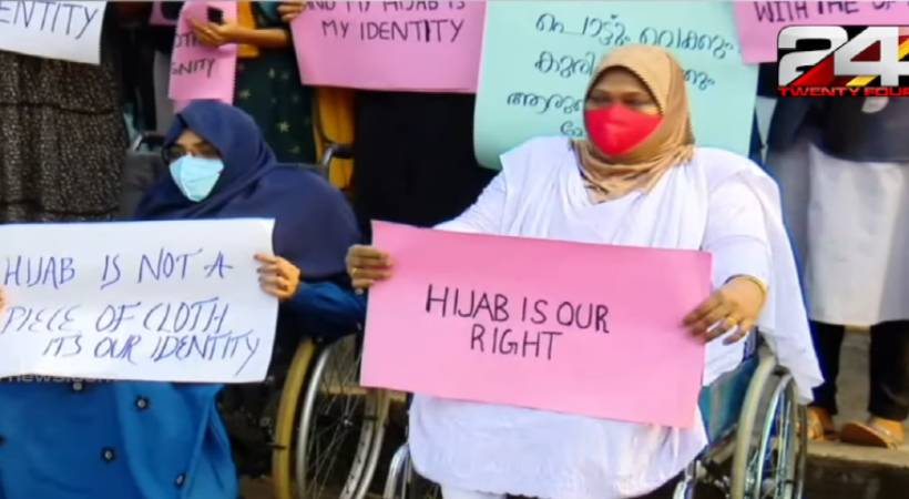 hairtha protest again hijab ban