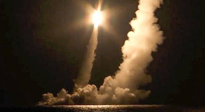 ukraine tries blocking russian airstrike