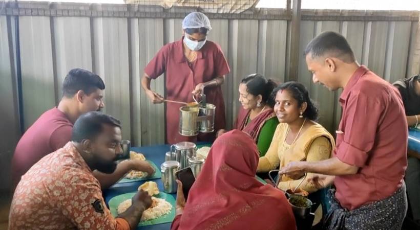 vava suresh kudumbasree free food