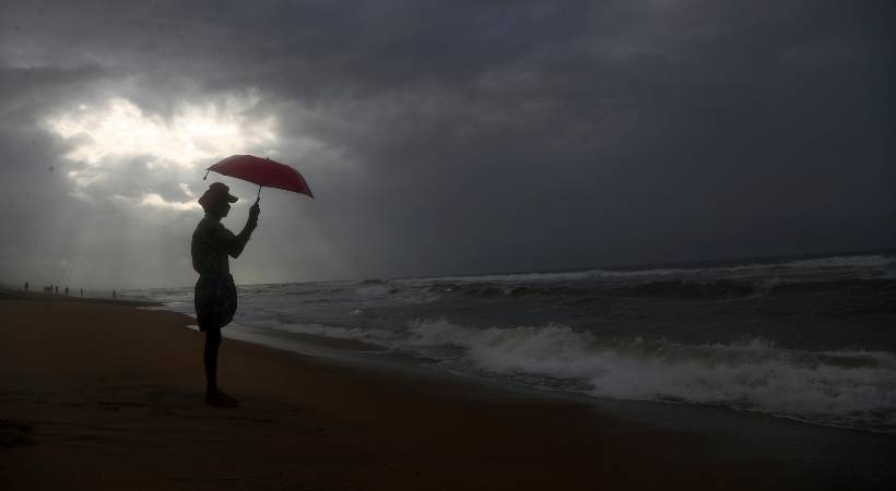 low depression in bay of bengal