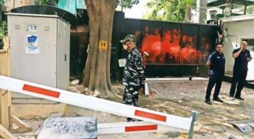 Arvind Kejriwal's house attacked High Court seeks explanation