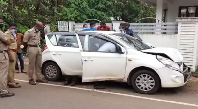 sword was found in car Five arrested