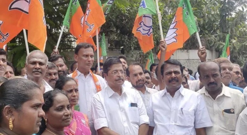 BJP Protests Removal Of PM's Portrait From Tamil Nadu Panchayat Office