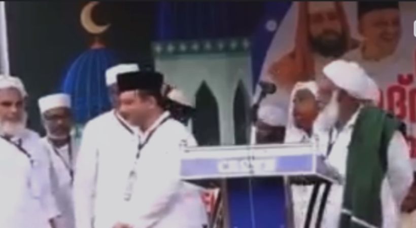 Samastha leader opposes inviting 10th class student to stage